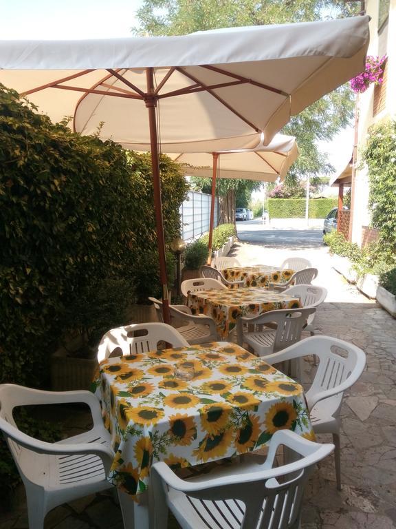 Hotel Lea Γκροσέτο Εξωτερικό φωτογραφία