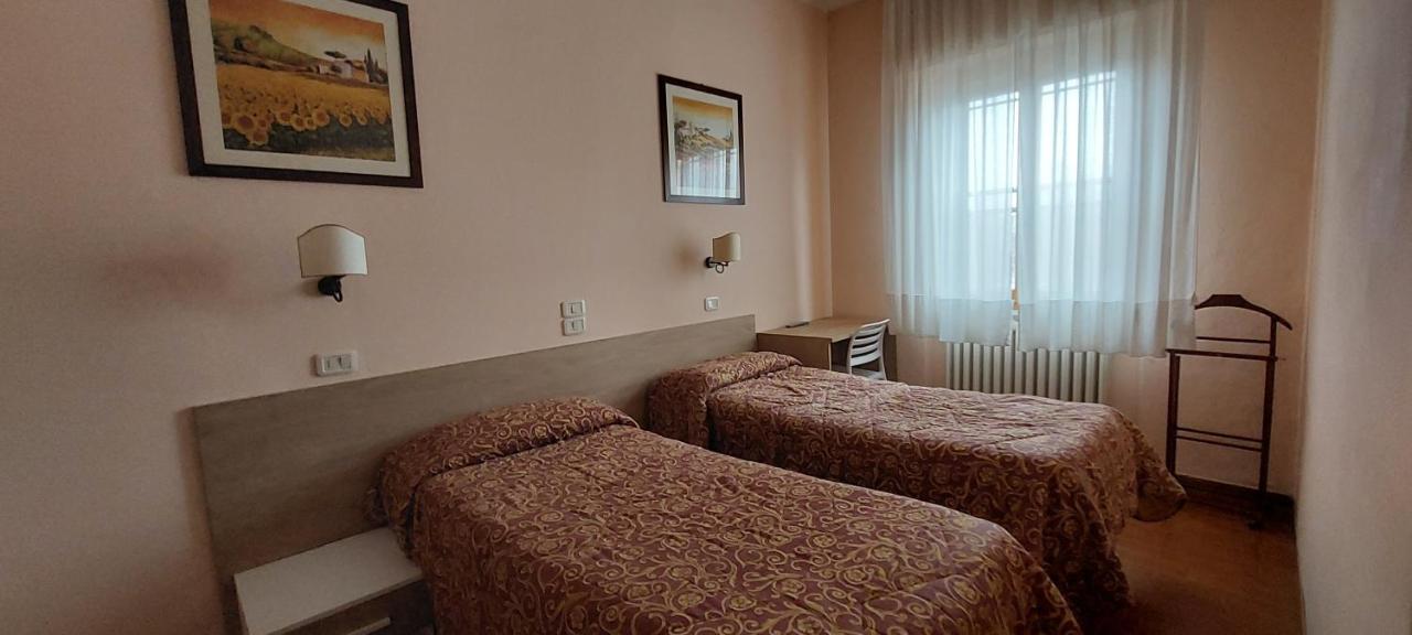 Hotel Lea Γκροσέτο Εξωτερικό φωτογραφία